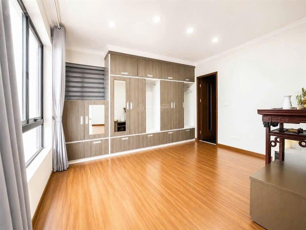 Cho thuê nhà vườn kinh doanh & ở the eden rose 160m2 ôtô đỗ ngày đêm, phù hợp ở kd, spa, vp, studio