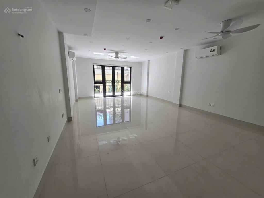 Cho thuê liền kề 120 định công,70m2* 6t, thang máy, mới đẹp long lanh,ô tô đỗ cửa, phù hợp vp cty..