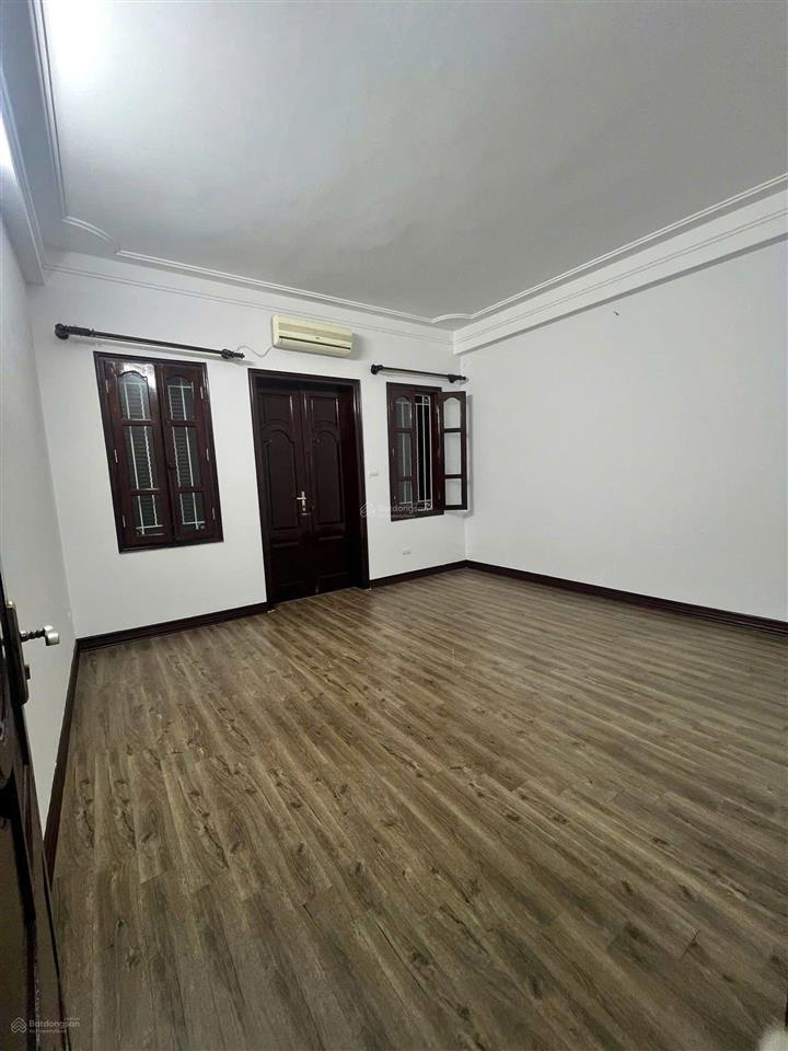 Cho thuê nhà liền kề khu đô thị mới định công 95m*4t, vỉa hè rộng, ô tô đỗ ngày đêm, phù hợp vp, kd