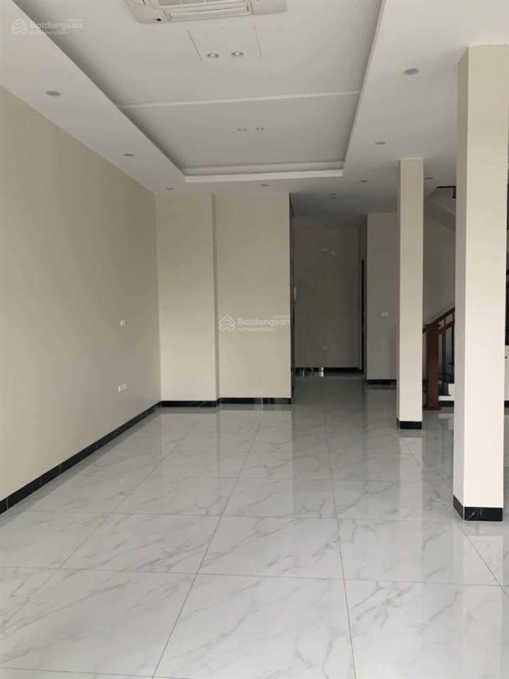 Cho thuê biệt thự liền kề đại kim mới, thang máy, nhà mới tinh. phù hợp văn phòng cty, ô tô tránh