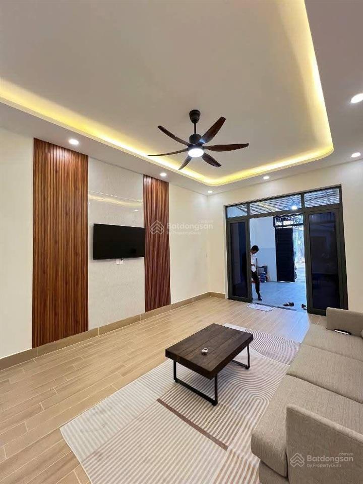 Nhà 68m2, nhỉnh 3 tỷ đường trần thị hè,  ngà nhà phố xem nhà trực tiếp