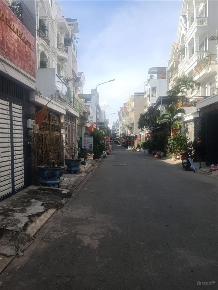 Nhà 107,8m2, nhỉnh 6 tỷ, hẻm xe hơi gần đường lê thị riêng.  ngà nhà phố xem nhà trực tiếp