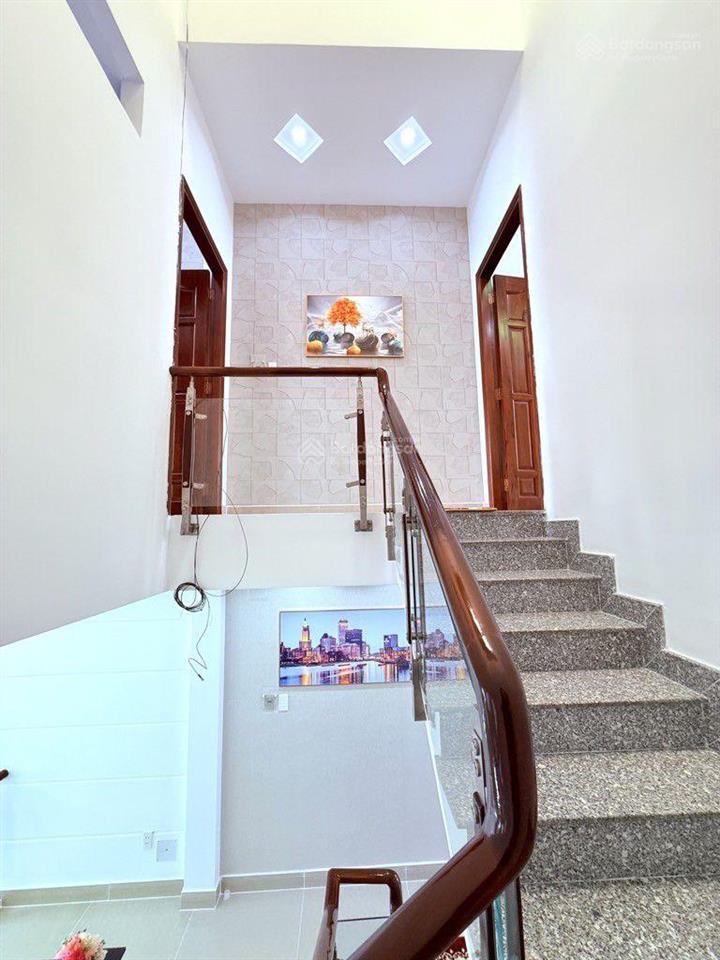 Bán nhà lễ văn khương 56m2, nhỉnh 6 tỷ hẻm xe tải,tặng 1 chỉ vàng 9999, ngà nhà phố xem nhà trực.