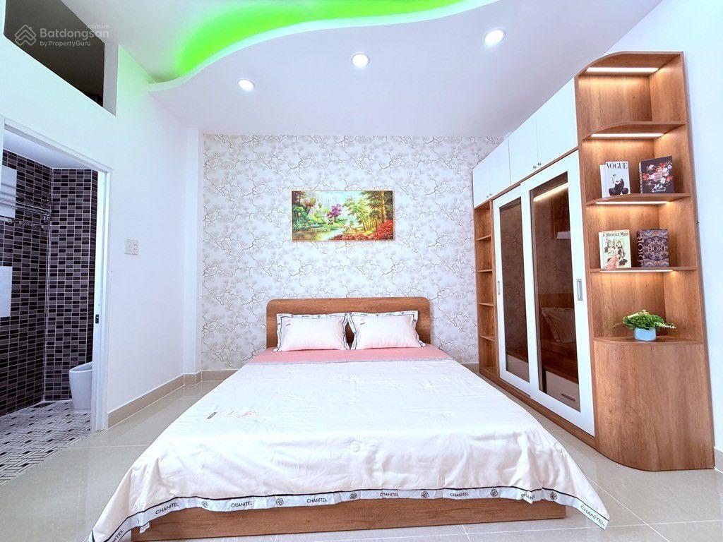 Bán nhà lễ văn khương 56m2, nhỉnh 6 tỷ hẻm xe tải,tặng 1 chỉ vàng 9999, ngà nhà phố xem nhà trực.