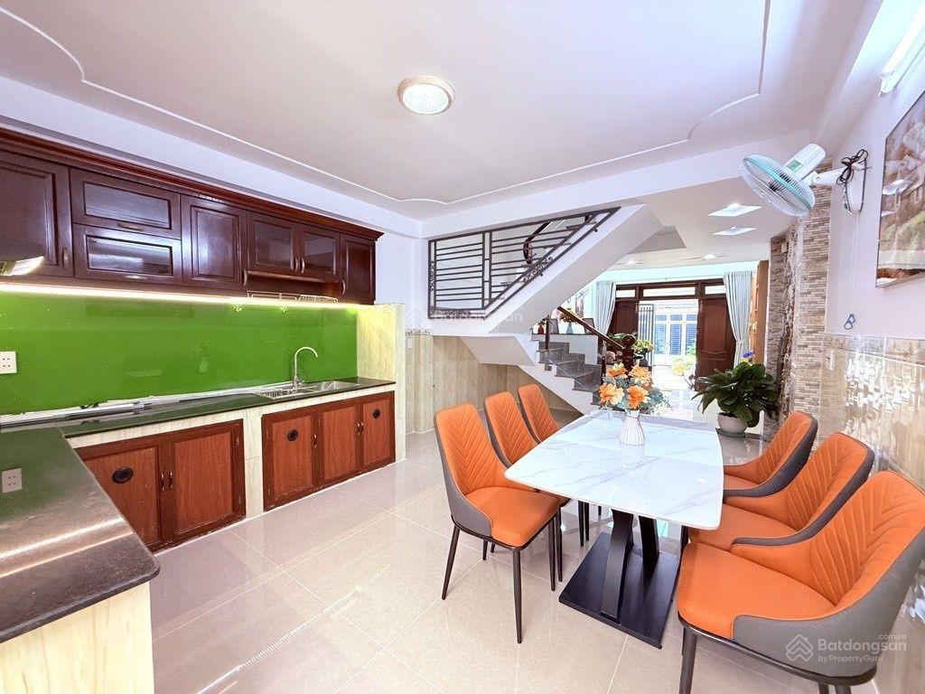 Bán nhà lễ văn khương 56m2, nhỉnh 6 tỷ hẻm xe tải,tặng 1 chỉ vàng 9999, ngà nhà phố xem nhà trực.