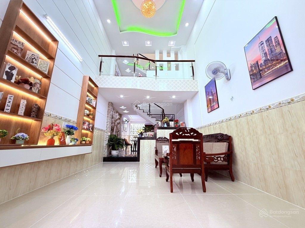 Bán nhà lễ văn khương 56m2, nhỉnh 6 tỷ hẻm xe tải,tặng 1 chỉ vàng 9999, ngà nhà phố xem nhà trực.