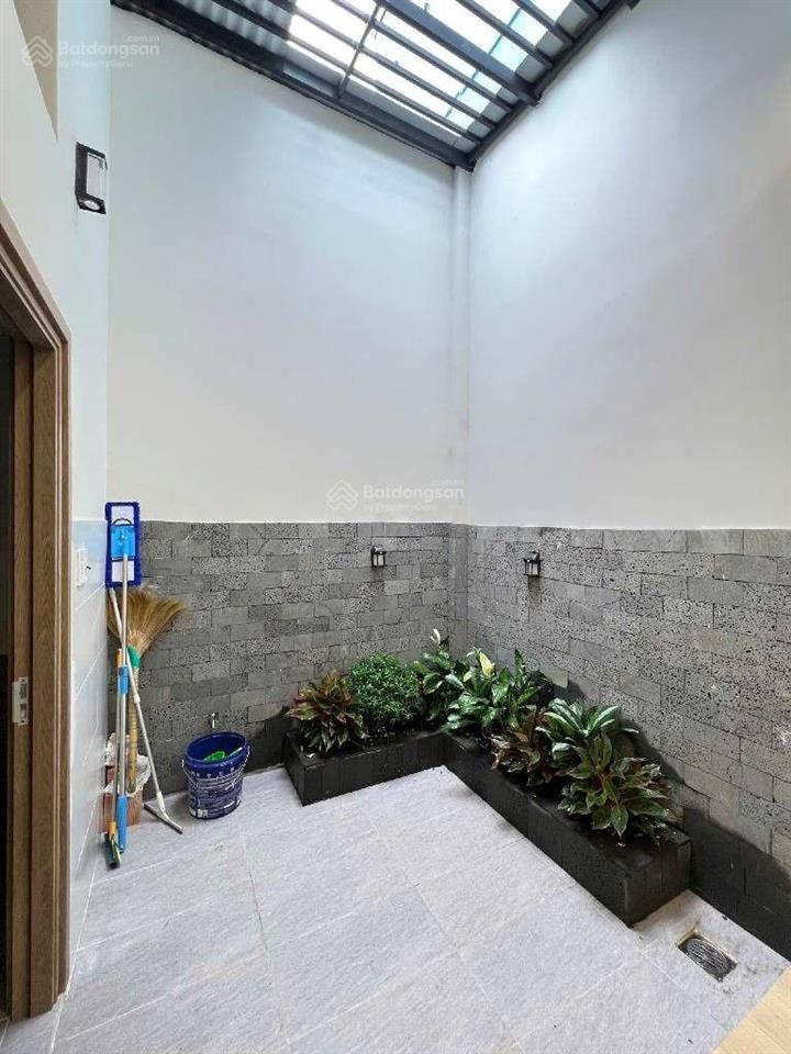 Nhà dương thị mười,135 m2, hẻm xe hơi nhỉnh 6 tỷ. ngà nhà thật xem nhà trực tiếp.