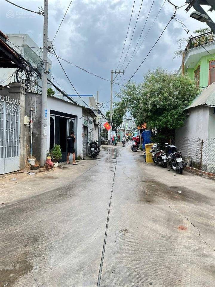 Nhà dương thị mười,135 m2, hẻm xe hơi nhỉnh 6 tỷ. ngà nhà thật xem nhà trực tiếp.