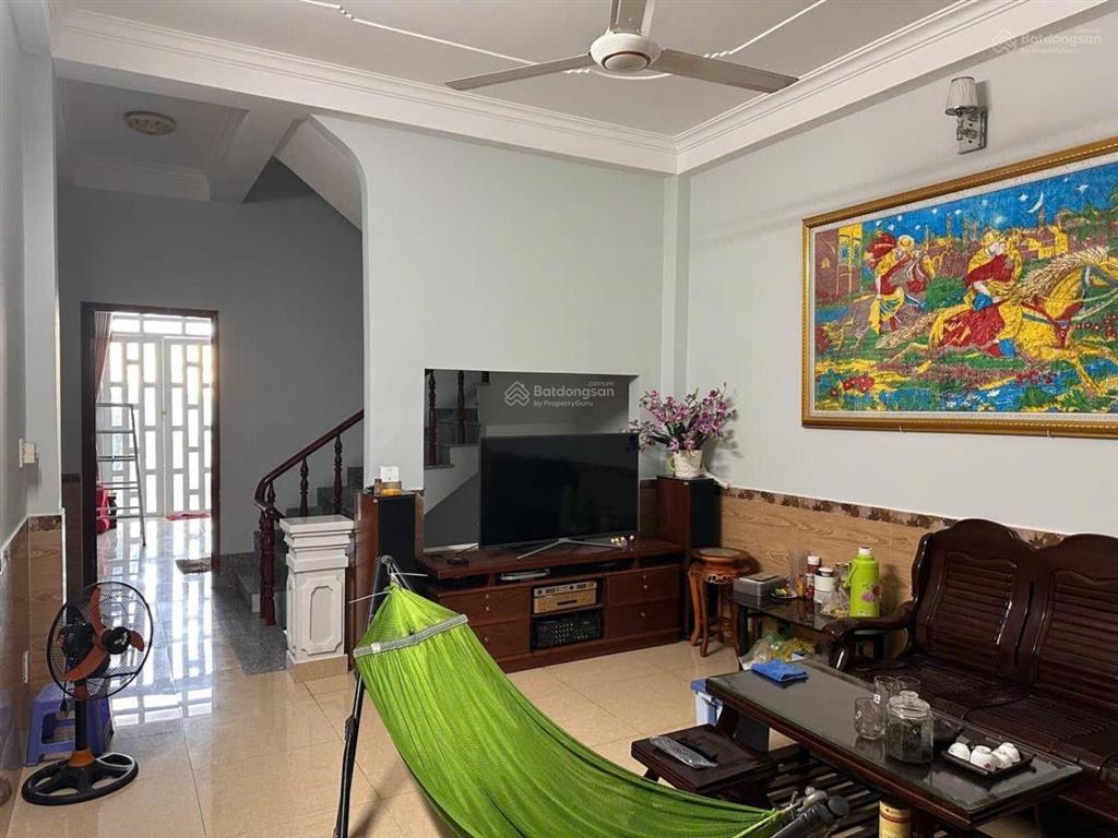 Bán nhà hẻm xe hơi thông,65 m 2, nhỉnh 5 tỷ, đường nguyễn văn quá.