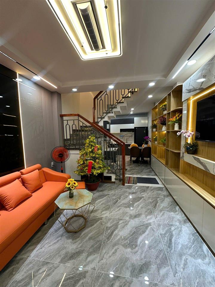 Nhà huỳnh thị hai, 52m2 nhỉnh 4 tỷ hẻm xe hơi.