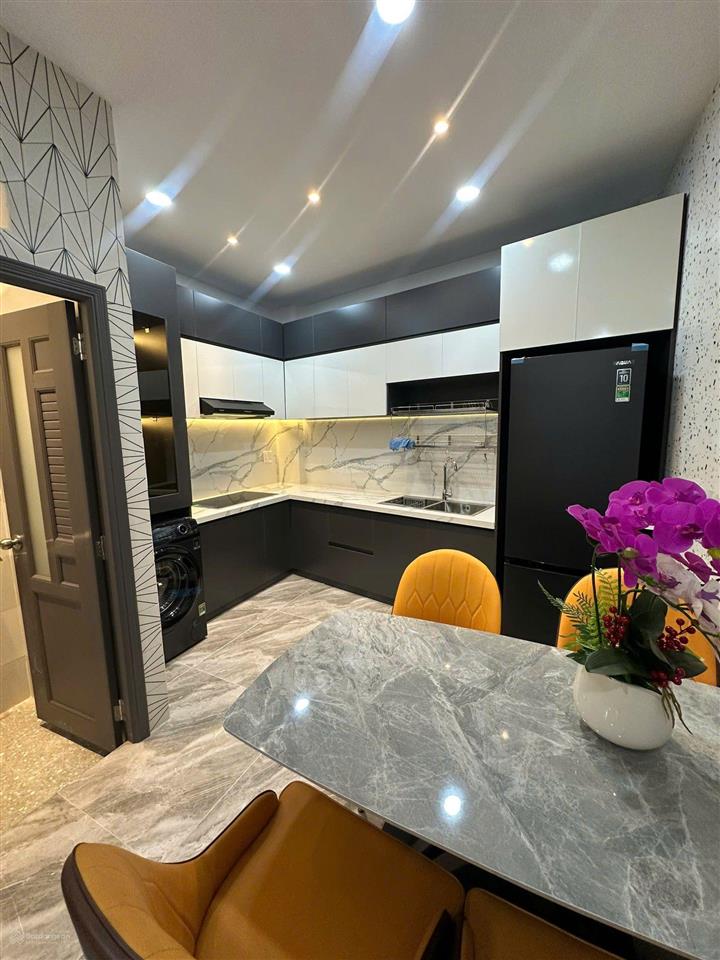 Nhà huỳnh thị hai, 52m2 nhỉnh 4 tỷ hẻm xe hơi.