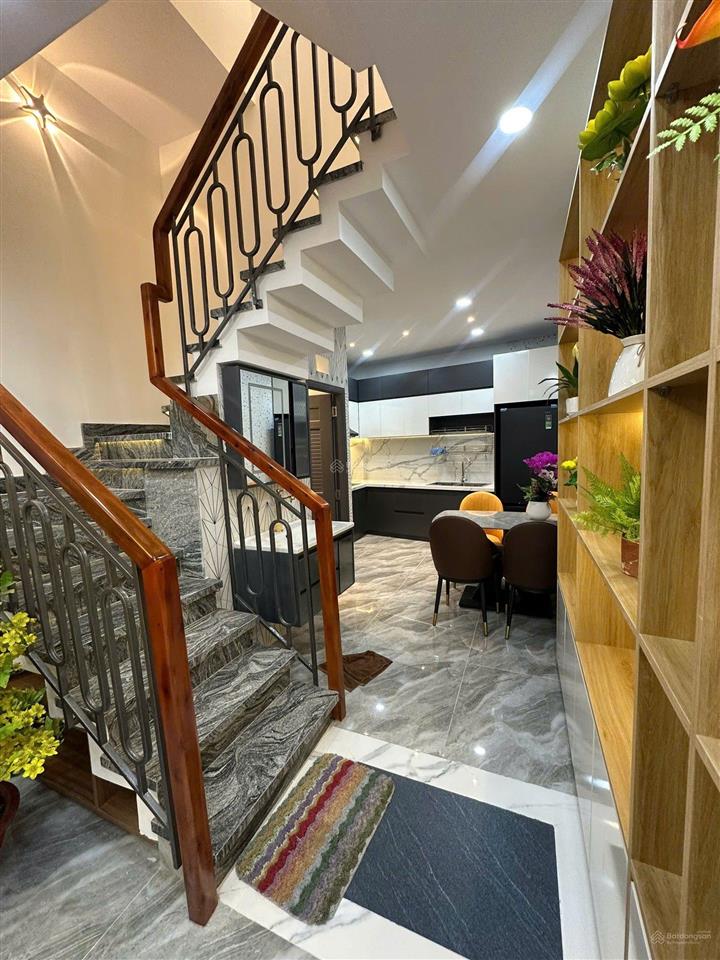 Nhà huỳnh thị hai, 52m2 nhỉnh 4 tỷ hẻm xe hơi.