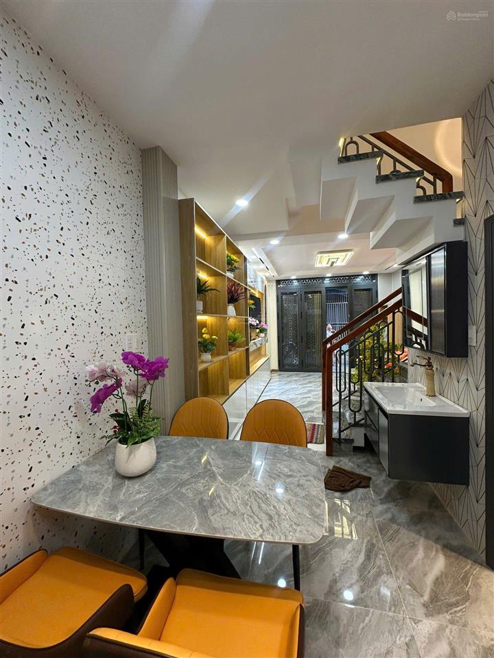 Nhà huỳnh thị hai, 52m2 nhỉnh 4 tỷ hẻm xe hơi.