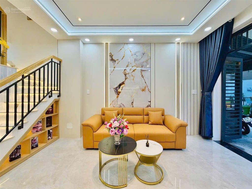 Bán nhà nguyễn thị búp,80 m2, nhỉnh 6 tỷ, hẻm xe hơi. ngà nhà thật q 12.