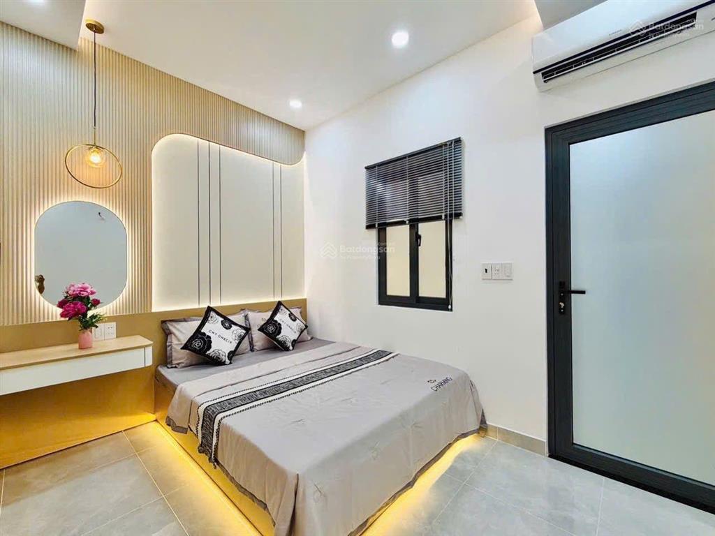 Bán nhà nguyễn thị búp,80 m2, nhỉnh 6 tỷ, hẻm xe hơi. ngà nhà thật q 12.