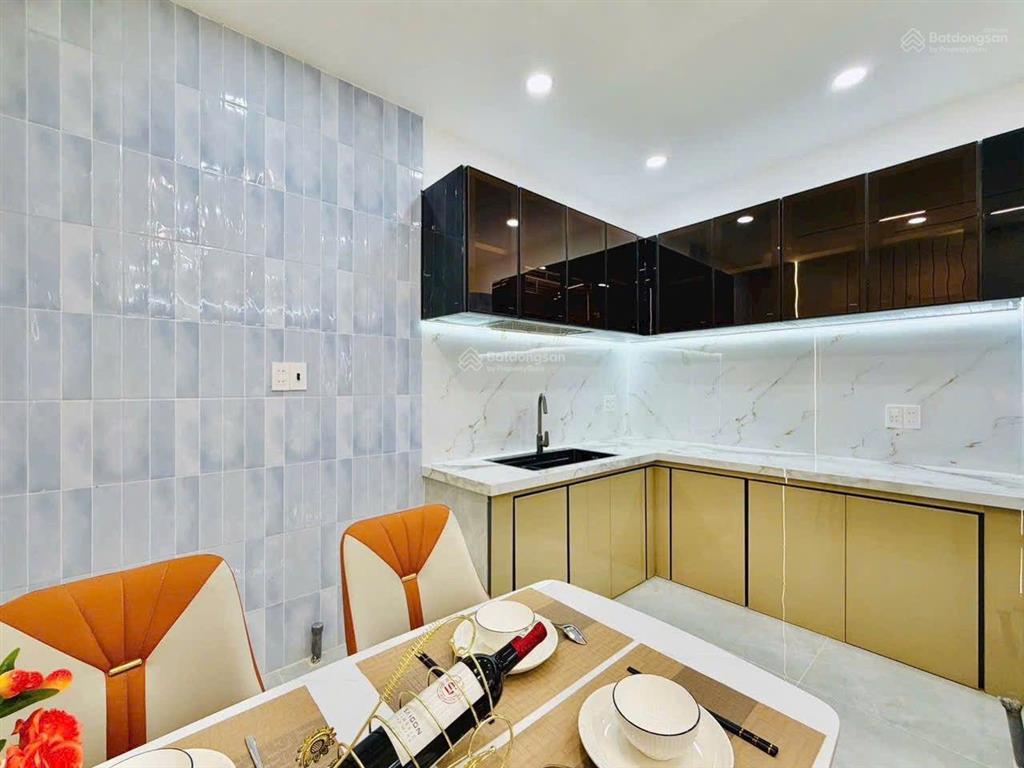 Bán nhà nguyễn thị búp,80 m2, nhỉnh 6 tỷ, hẻm xe hơi. ngà nhà thật q 12.