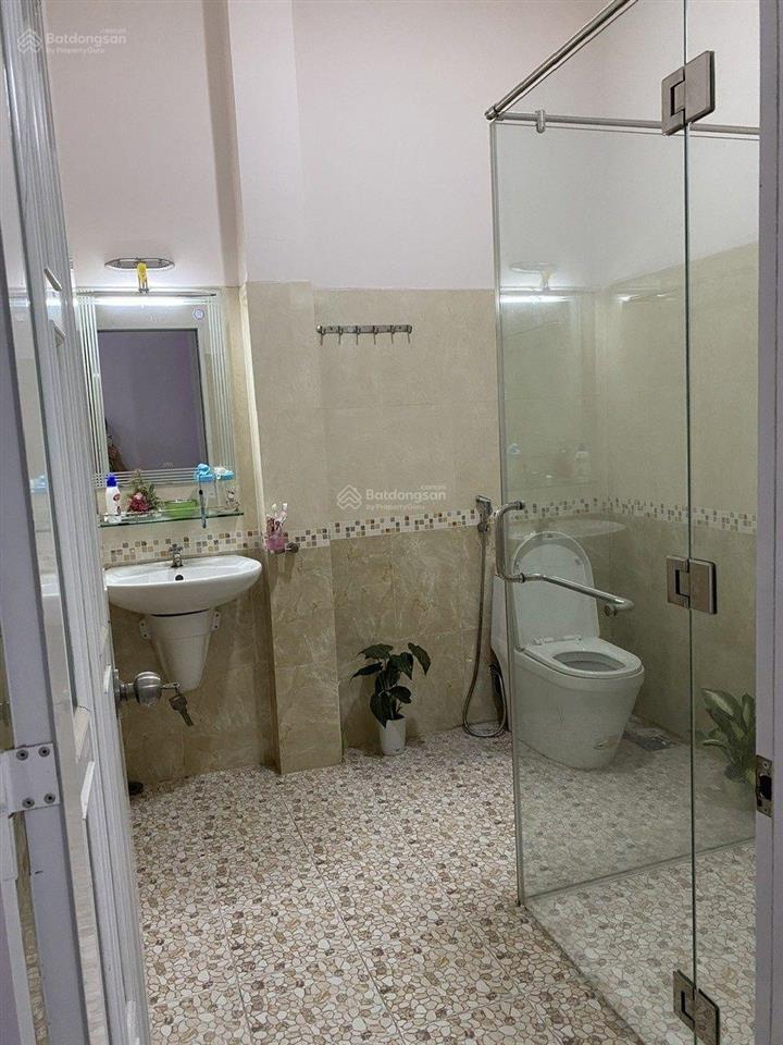 Nhà bà điểm,160 m2, chỉ hơn 8tỷ, hẻm rộng thông thoảng. ngà nhà thật giá thật chính chủ.