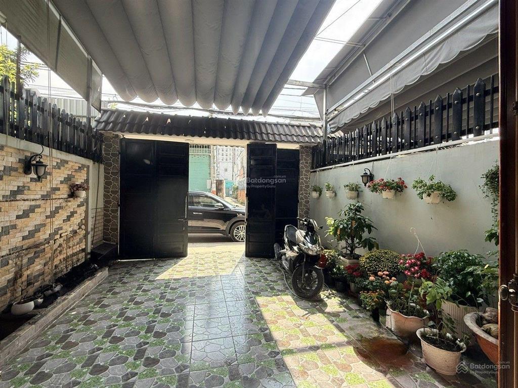 Nhà bà điểm,160 m2, chỉ hơn 8tỷ, hẻm rộng thông thoảng. ngà nhà thật giá thật chính chủ.