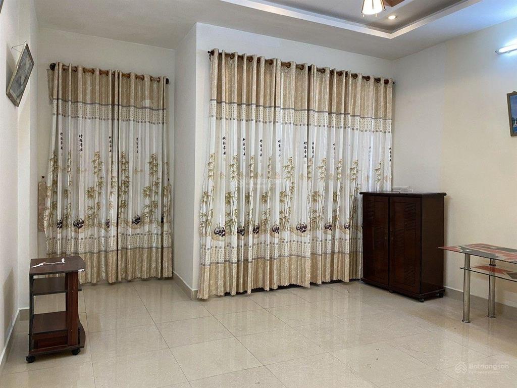 Bán nhà mặt tiền đường nhà vuông 140 m2 bán 10 tỷ, hẻm rộng thông thoảng. ngà nhà thật giá thật