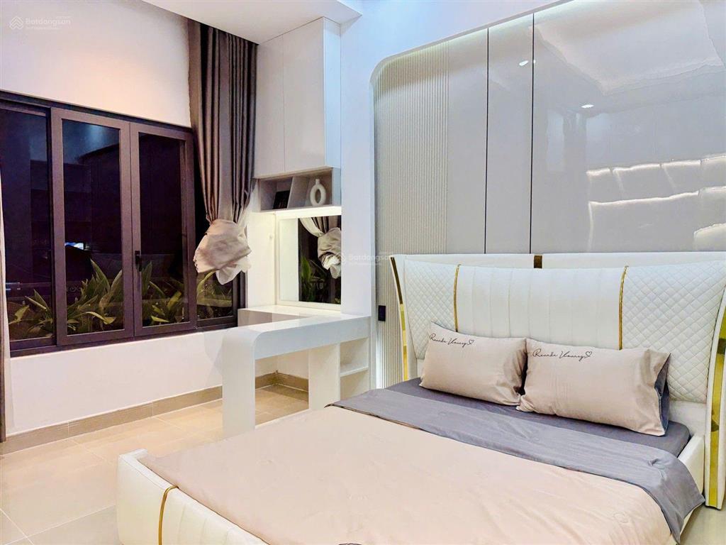 Bán nhà thị trần hóc môn, đường quang trung,48 m2, chỉ 3 tỷ 500.l h ngà nhà thật giá thật.