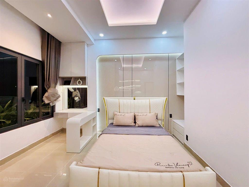 Bán nhà thị trần hóc môn, đường quang trung,48 m2, chỉ 3 tỷ 500.l h ngà nhà thật giá thật.