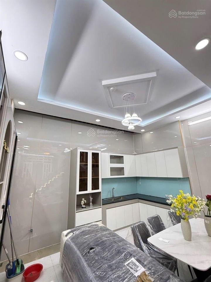 Hot quận 12 nhỉnh 5 tỷ  hẻm 10m  ngang 5m  4 tầng 4pn  sổ hồng riêng