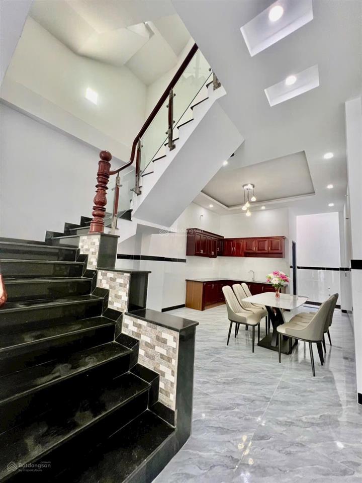Nhà q12, 3 lầu, 76m2, hxh thông trải nhựa, nhà mới ở ngay, nhỉnh 6 tỷ
