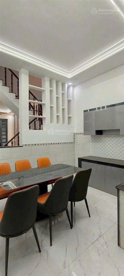Hẻm xe hơi, 67 m², 4 pn, bán 5 tỷ 1.  ngay ngà nhà thật sài gòn xem nhà trực tiếp.