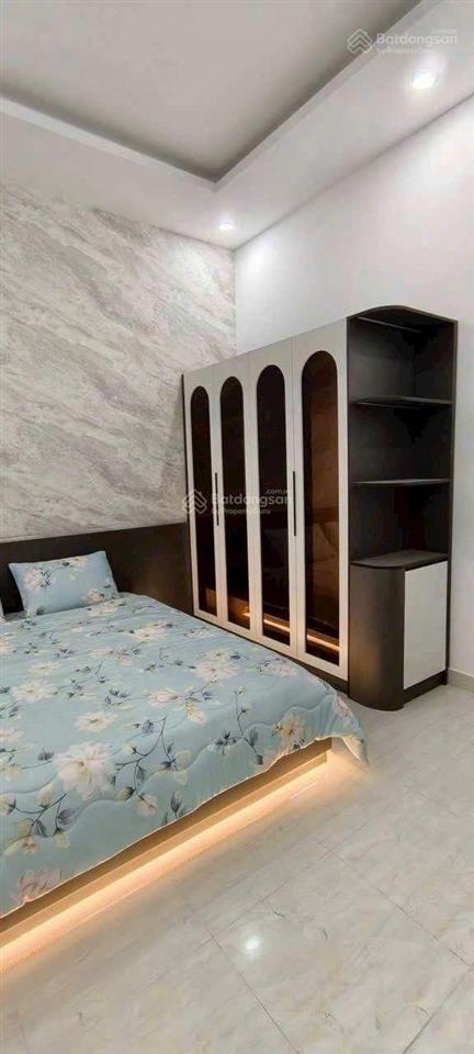 Hẻm xe hơi, 67 m², 4 pn, bán 5 tỷ 1.  ngay ngà nhà thật sài gòn xem nhà trực tiếp.