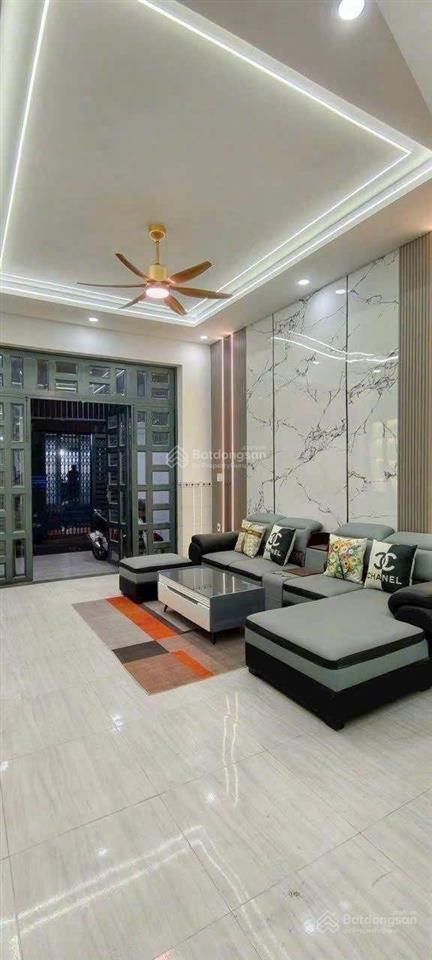 Hẻm xe hơi, 67 m², 4 pn, bán 5 tỷ 1.  ngay ngà nhà thật sài gòn xem nhà trực tiếp.