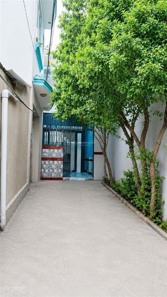 Nhà trung mỹ tây, 52.9m2, 3 tỷ 85 3pn 2wc, hẻm rộng thông thoáng.  ngà nhà thật q12