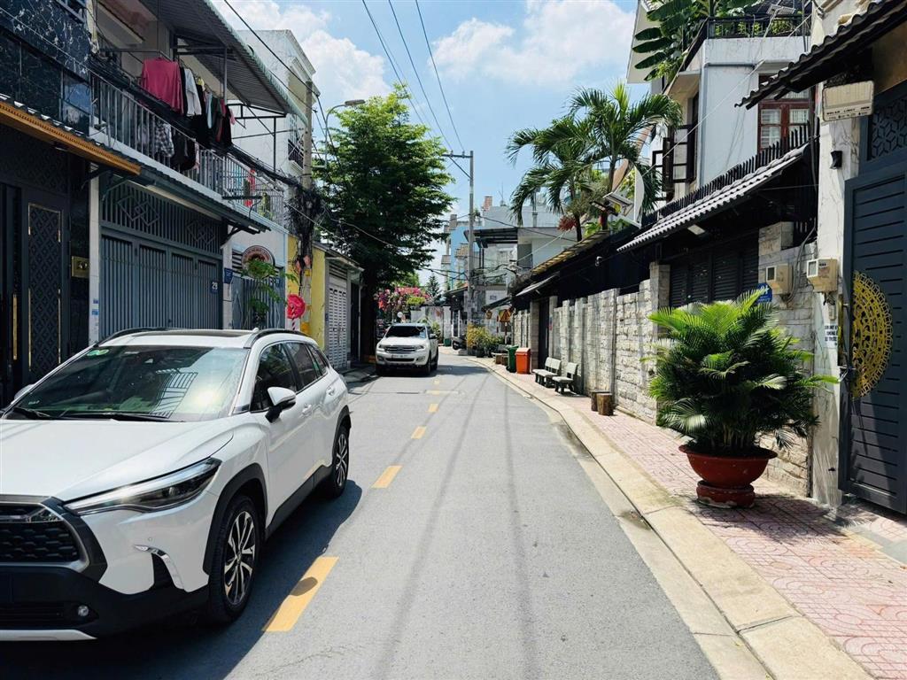 Nhà thới an 56 m2, bán 5 tỷ 5.  ngay nhà thật sài gòn xem nhà trực tiếp