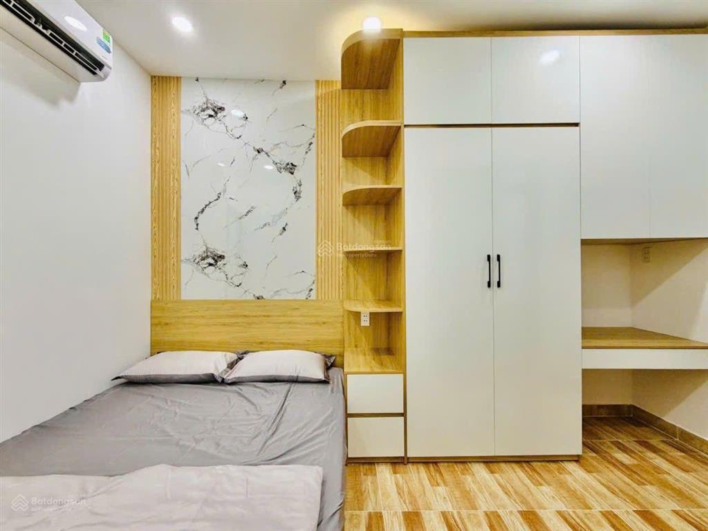 Gần đường nguyễn ảnh thủ, 40 m², chỉ 4 tỷ 4, hẻm xe hơi thông thoáng.  ngà nhà thật xem nhà