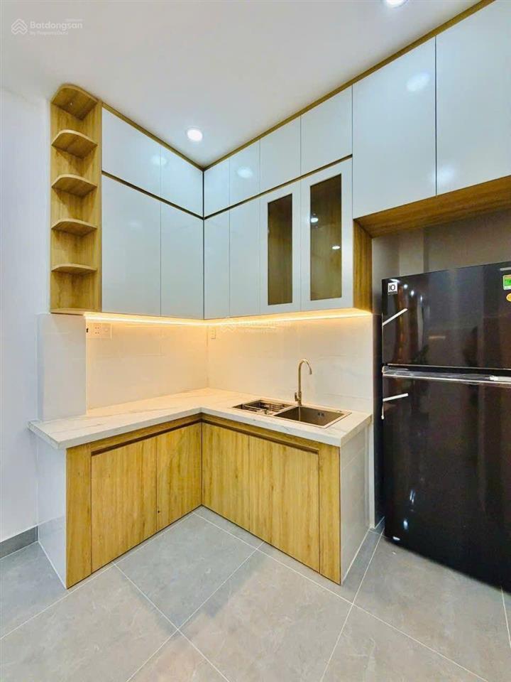 Gần đường nguyễn ảnh thủ, 40 m², chỉ 4 tỷ 4, hẻm xe hơi thông thoáng.  ngà nhà thật xem nhà