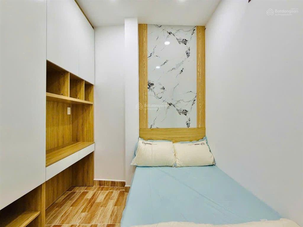 Gần đường nguyễn ảnh thủ, 40 m², chỉ 4 tỷ 4, hẻm xe hơi thông thoáng.  ngà nhà thật xem nhà