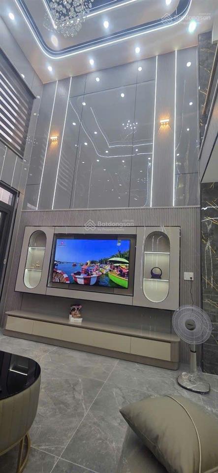 Nhà tân thới nhất 02 56 m2, bán 7 tỷ 3, hẻm xe hơi, full nội thất.  ngà nhà thật sài gòn.