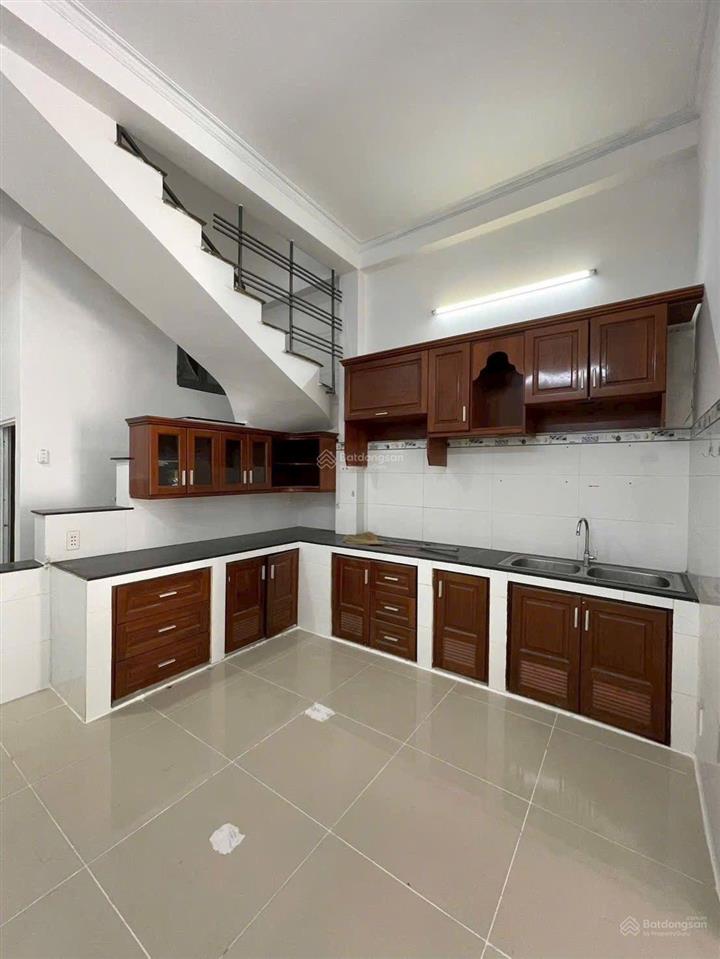 Bán nhà gò vấp,94 m2, chỉ 8 tỷ 2, hẻm xe hơi thông. ngà nhà thật sài gòn hỗ trợ xem nhà trực tiếp