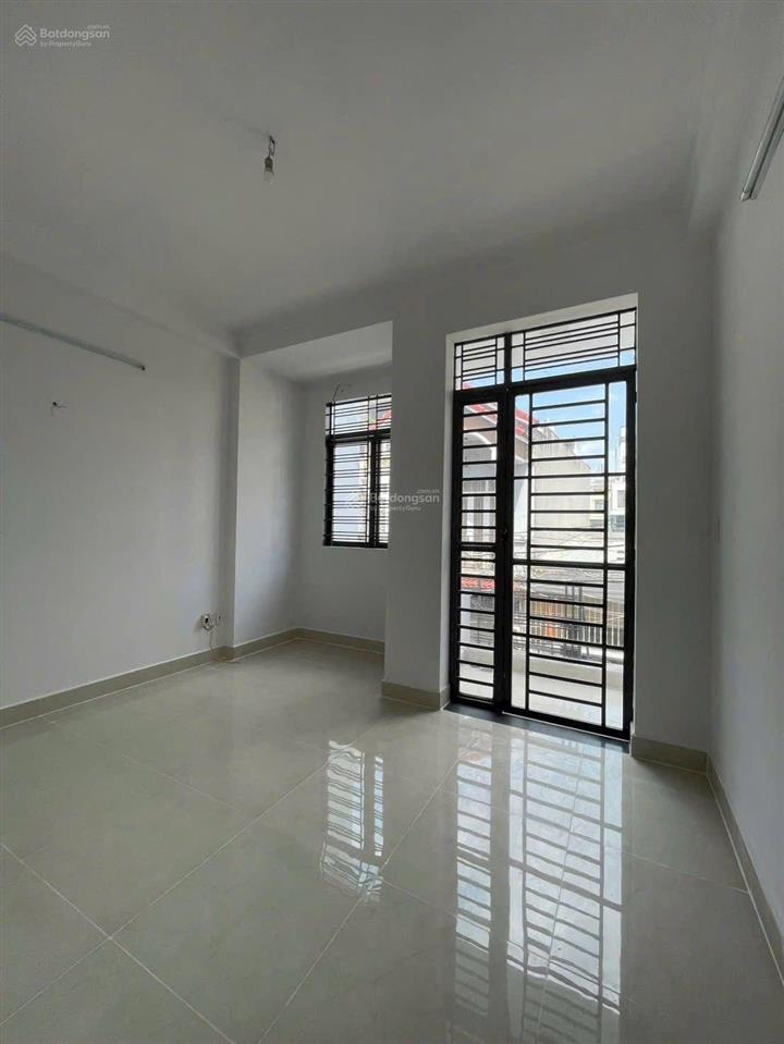 Bán nhà gò vấp,94 m2, chỉ 8 tỷ 2, hẻm xe hơi thông. ngà nhà thật sài gòn hỗ trợ xem nhà trực tiếp