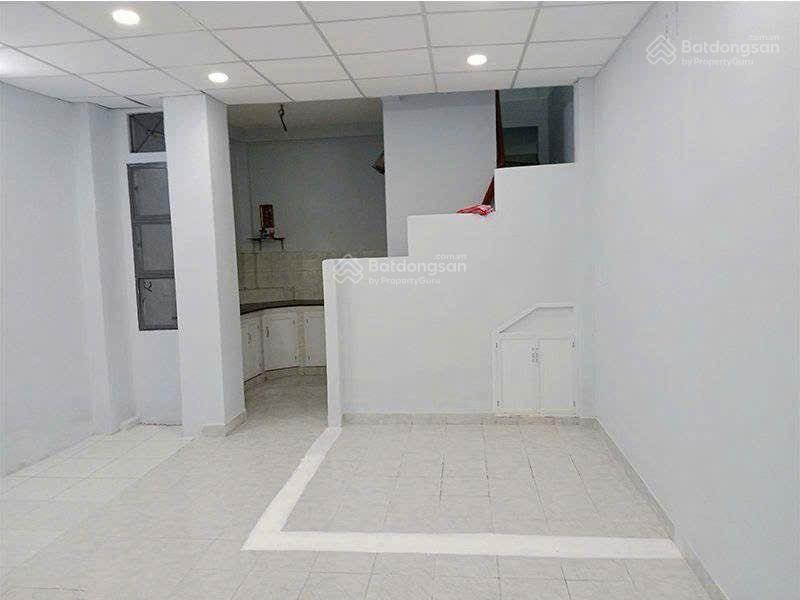 Bán nhà, hà huy giáp q12, 5 tỷ 2, dt 72 m2, hẻm xe một trục.  ngà hỗ trợ xem nhà trực tiếp