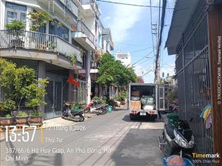Bán nhà trung mỹ tây, 80 m2, bán 6 tỷ 3, hẻm xe tải thông thoáng.  ngà nhà thật sài gòn.
