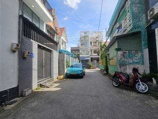 Ngay đường quang trung gò vấp, 70 m2, bán 10 tỷ, hẻm xe hơi thông.  ngà nhà thật sài gòn xem nhá.