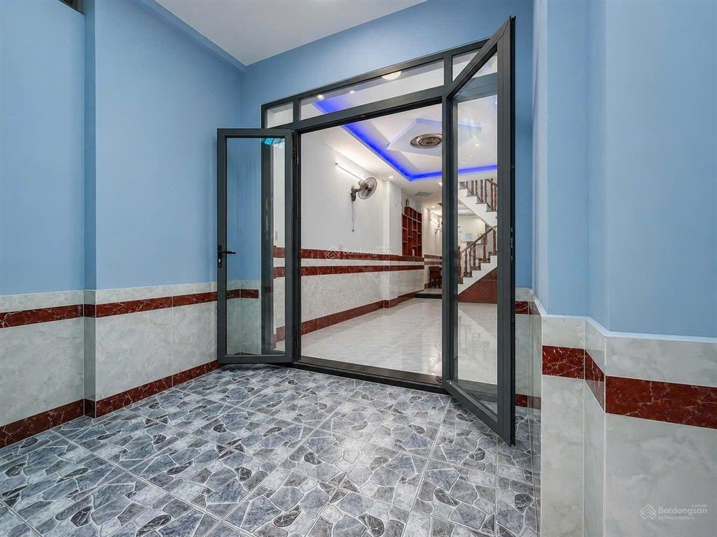 Nhà quang trung gò vấp,122 m2, bán 9 tỷ 8, hẻm xe hơi. ngà nhà thật sài gòn xem nhà trực tiếp.