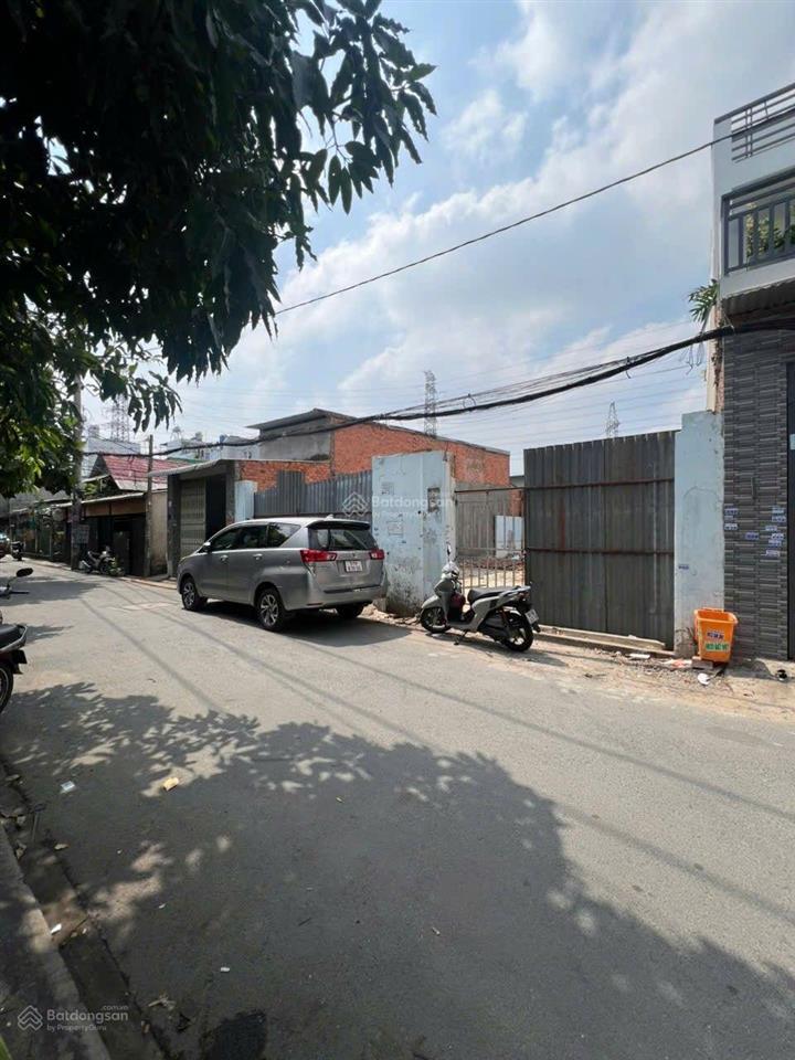 Bán lô đất 107 m2, 5 tỷ 9, hẻm xe tải thông.  ngà xem đất trực tiếp