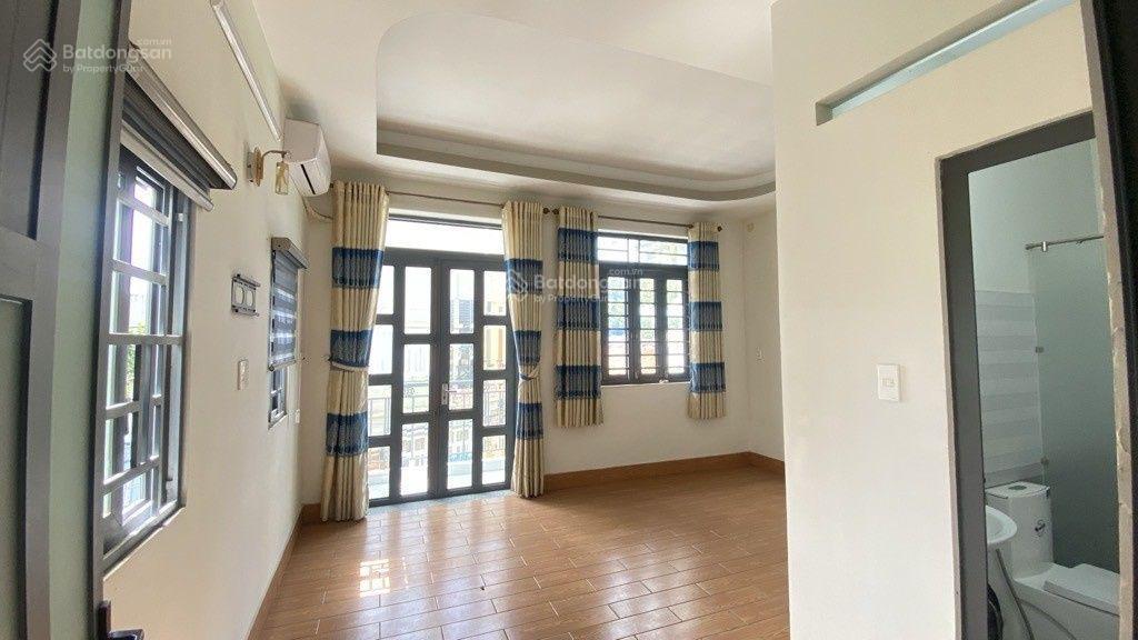 Ngay gò vấp bán đất tặng nhà 5 x 24m chỉ 9 tỷ 9, hẻm xe hơi thông thoáng,  ngà xem nhà trực tiếp.