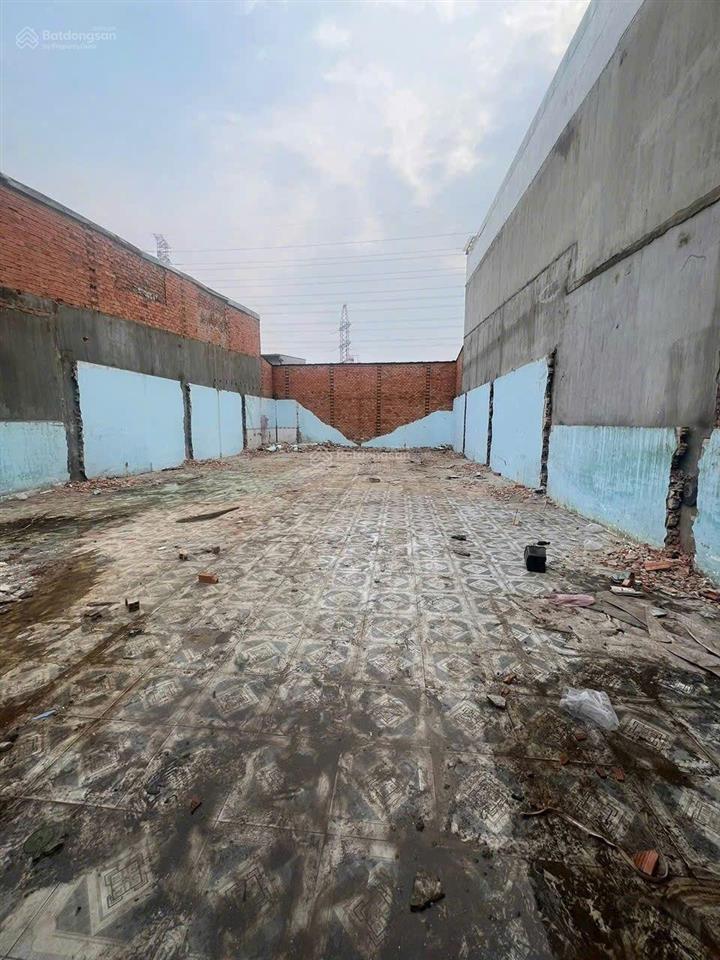 Bán đất quận 12, 220 m2, chỉ 10 tỷ 800, hẻm xe tải thông.  ngà nhà thật xem trực tiếp.