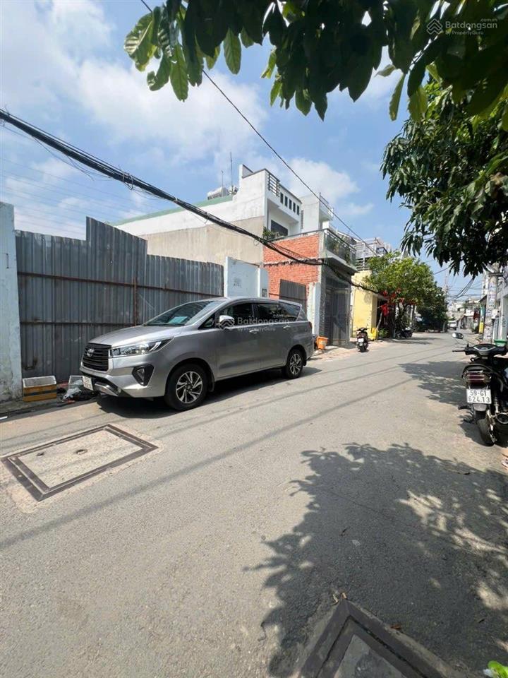 Bán đất quận 12, 220 m2, chỉ 10 tỷ 800, hẻm xe tải thông.  ngà nhà thật xem trực tiếp.