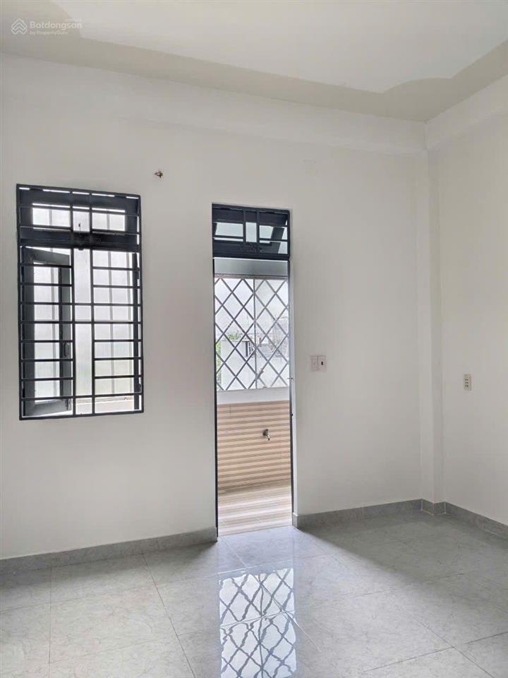 Nhà q 12, 60 m2, hẻm xe hơi 7 m, bán 5 tỷ 2, tl, nhanh mới kịp.  ngà nhà thật sài gòn