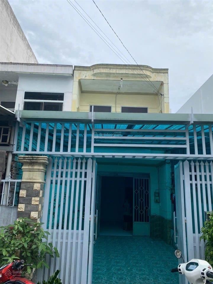 Bán nhà tân chánh hiệp, 83 m2, chỉ 4 tỷ 690, xe hơi tận cửa.  ngà nhà thật sài gòn hỗ trợ xem nhà