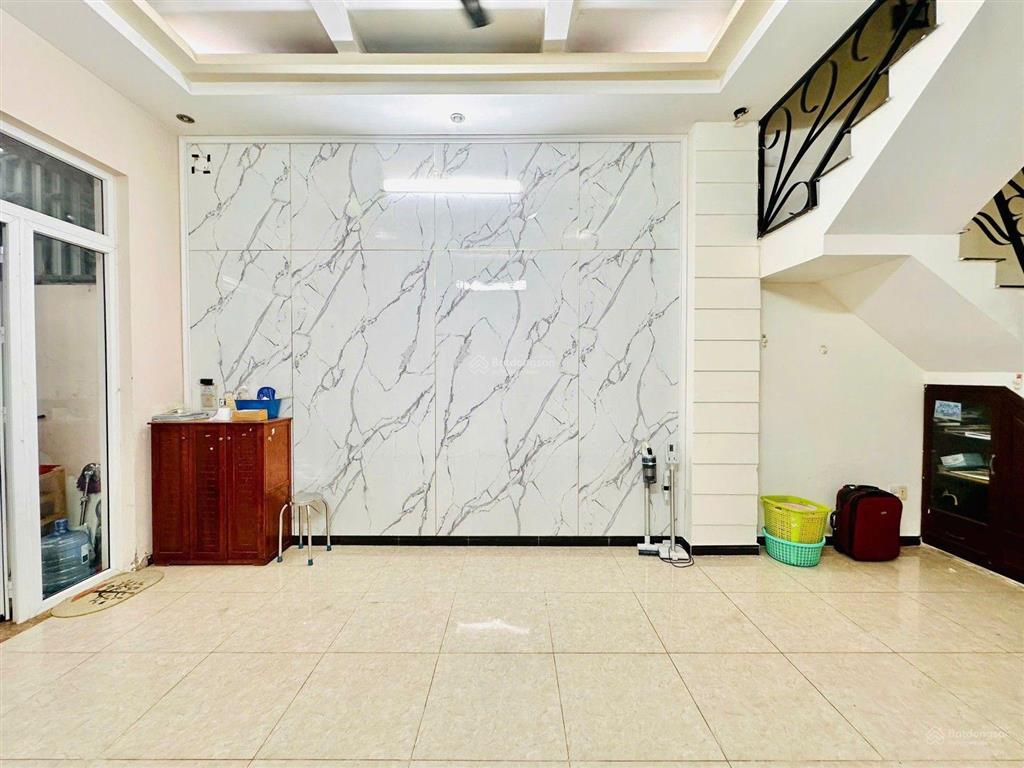 Bán nhà, ngay công viên làng hoa, 69 m2, chỉ 7 tỷ 8, hẻm rộng 5 m.  ngà nhà thật sài gòn hỗ trợ