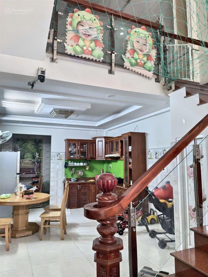Bán nhà q 12,,60 m2 chỉ 5 tỷ 168 , hẻm rộng 7m. ngà nhà thật sài gòn xem nhà